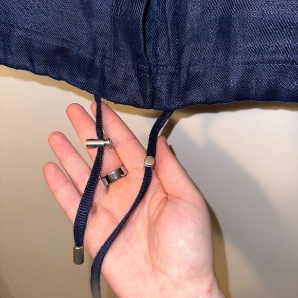 Chicos Women’s Snap Up 100% Linen Roll Tab Top Size 2P ( 12/14 Petite) - Picture 5 of 13